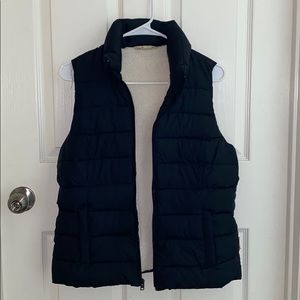 Hollister Puffer Vest With Sherpa Lining